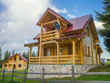 Guest House Mickovic Zabljak  Ngoại thất bức ảnh