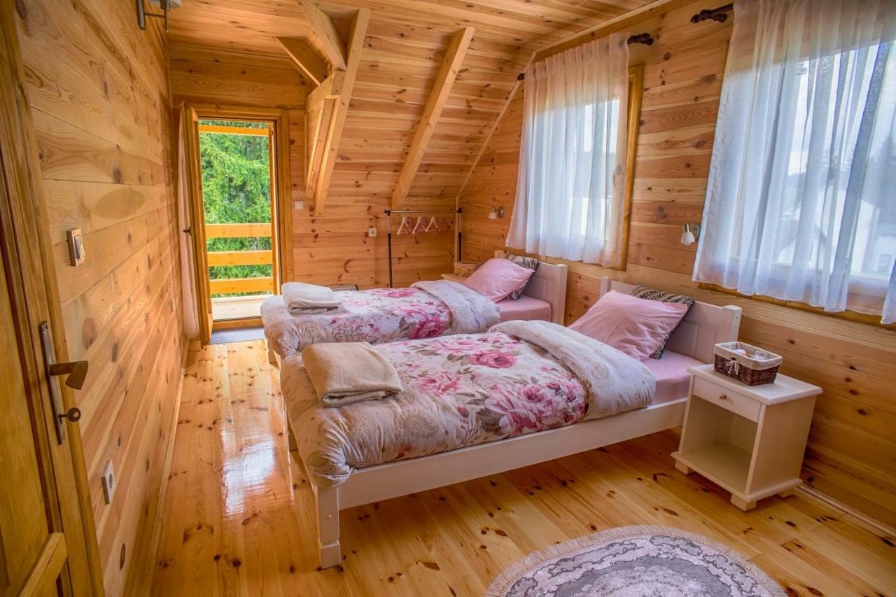 Guest House Mickovic Zabljak  Ngoại thất bức ảnh